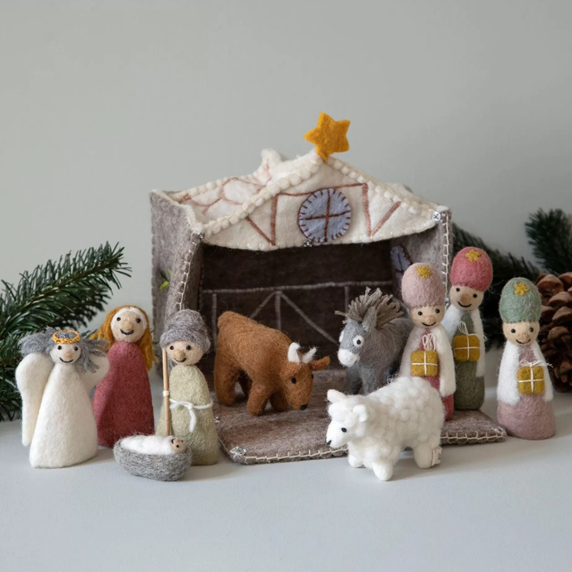 En Gry & Sif Christmas Figurines - Felt Nativity Set (11 Pieces) | Felt Figurines
