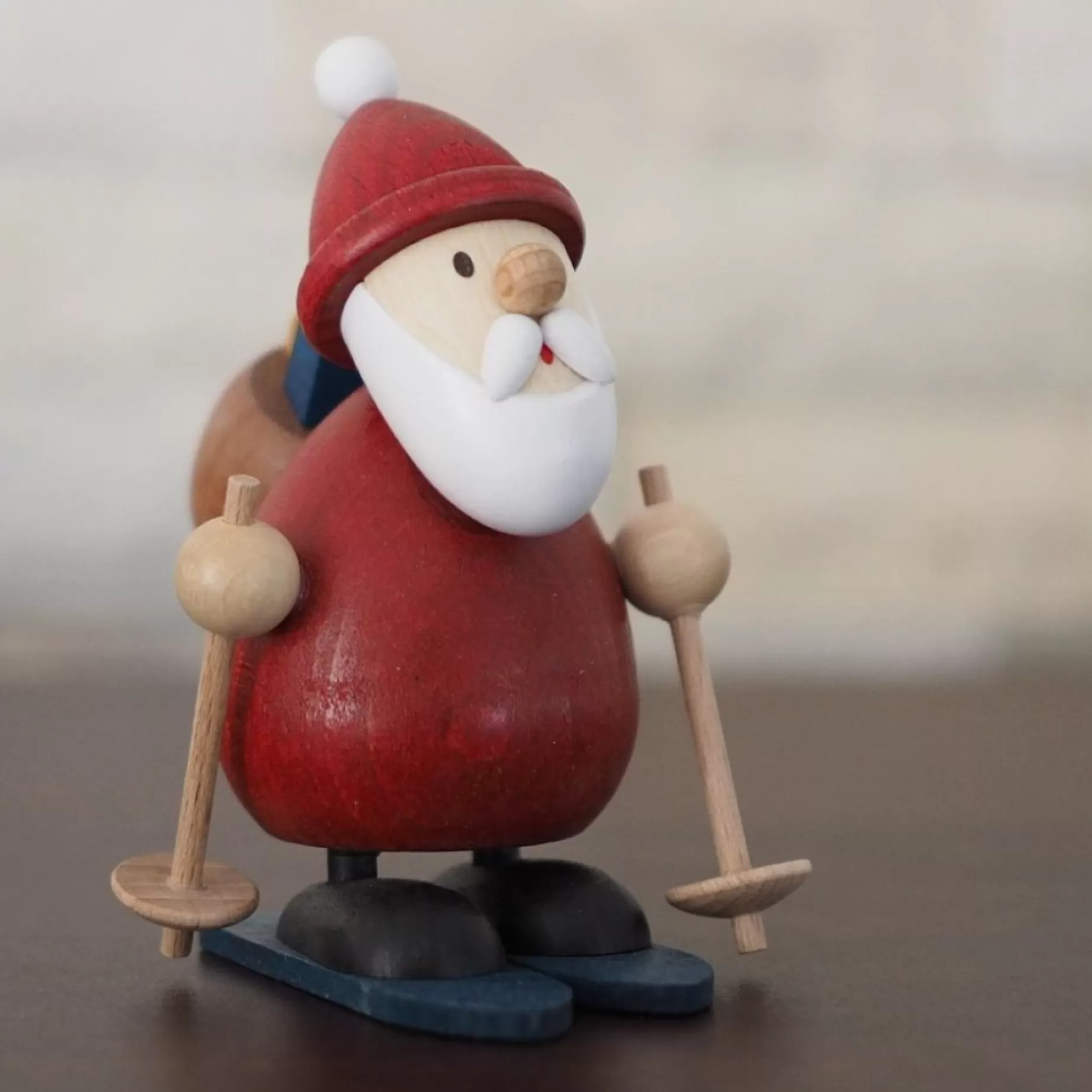 Paul Ullrich Weihnachtsmann Collectibles - Santa Skiing | Rudolph & Friends Collectibles