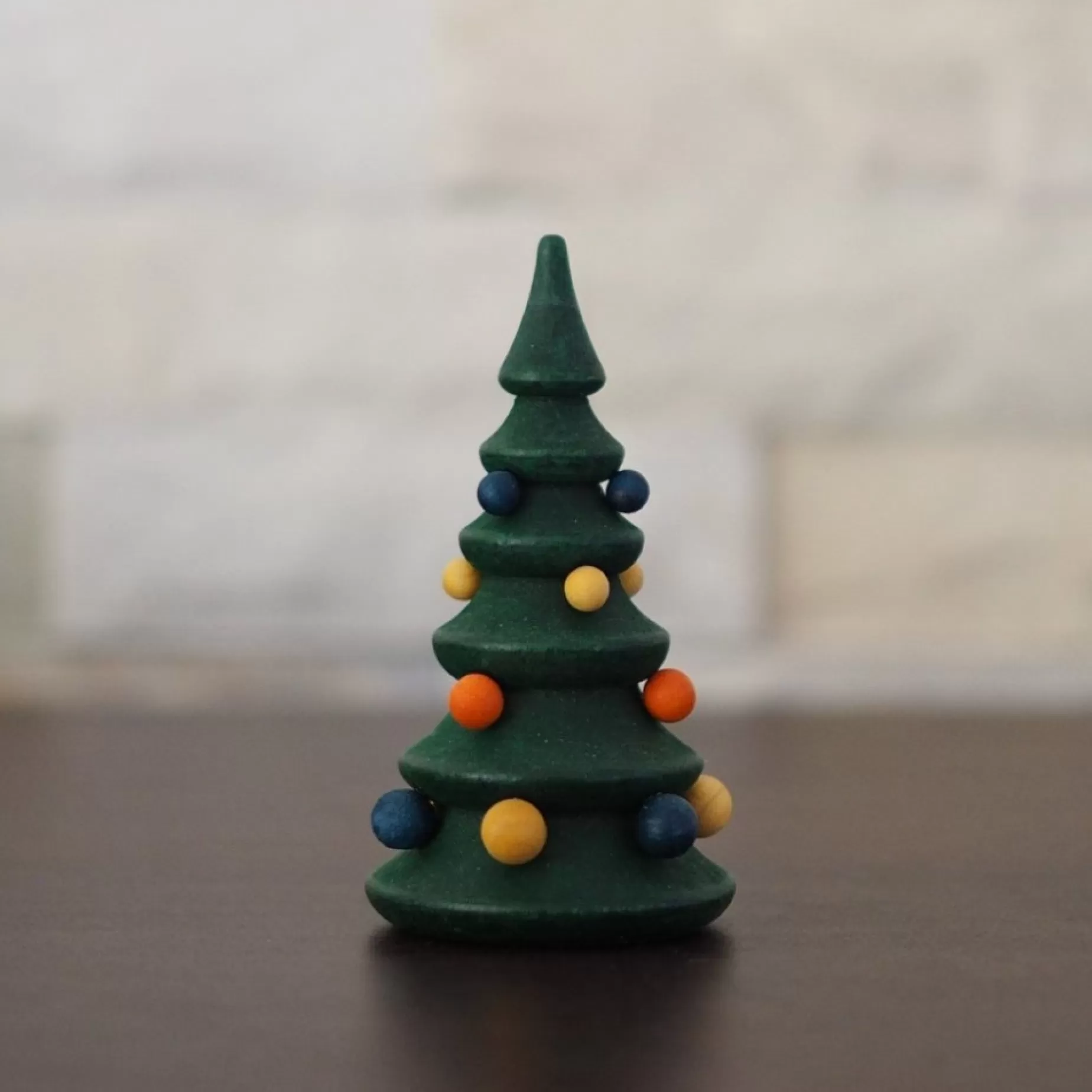 Paul Ullrich Weihnachtsmann Collectibles - Santa Topping His Tree | Rudolph & Friends Collectibles